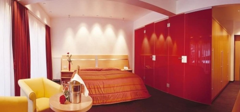 Alpenhotel ...fall In Love