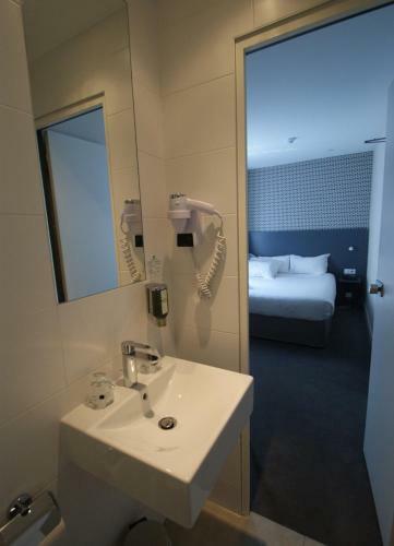 Acropolis Hotel Paris Boulogne