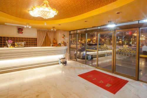 Gene Long Haiy Att Hotel