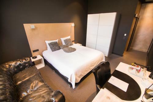 Hotel Moon Eat And Sleep