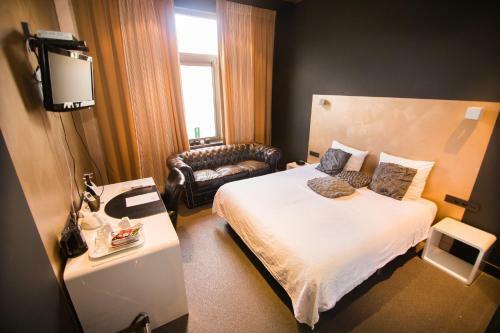 Hotel Moon Eat And Sleep
