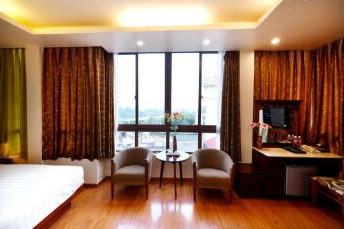 Artisan Lakeview Hotel