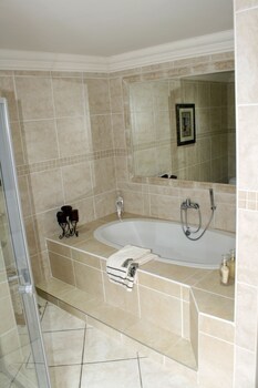 Hostal Casa Flora Guesthouse