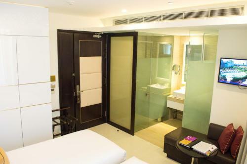 Holiday Beach Da Nang Hotel And Spa