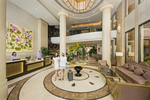 Holiday Beach Da Nang Hotel And Spa