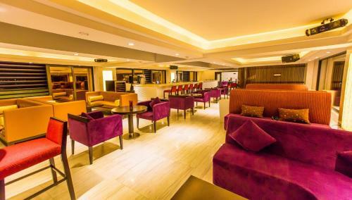 Holiday Beach Da Nang Hotel And Spa