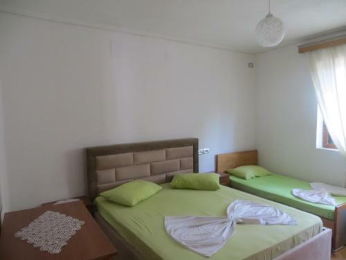 Misteak Apartments