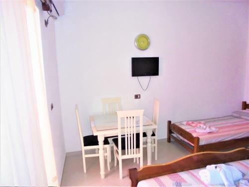 Misteak Apartments