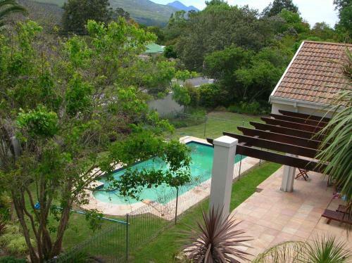 Hostal Cherry Berry Guest House
