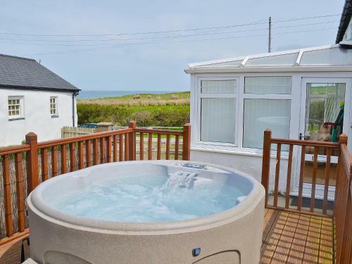 Porth Colmon Farmhouse