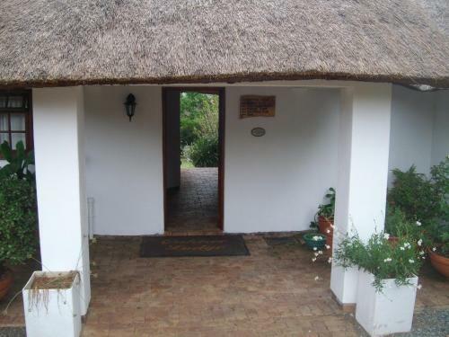 Hostal Oaktree Lodge Guest House