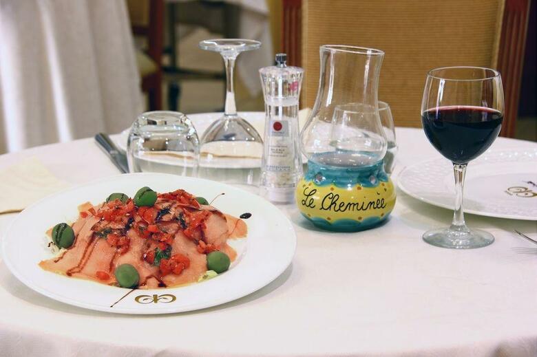 Le Chemin�e Business Hotel