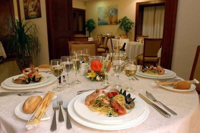 Le Chemin�e Business Hotel
