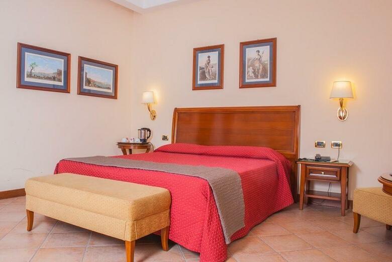 Le Chemin�e Business Hotel