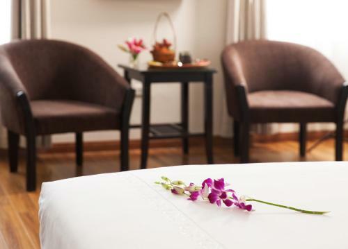 Paramount Hotel