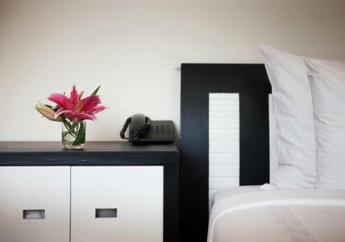 Paramount Hotel