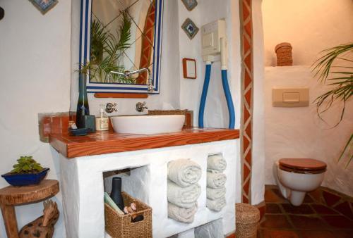 Hostal Old Thatch Lodge