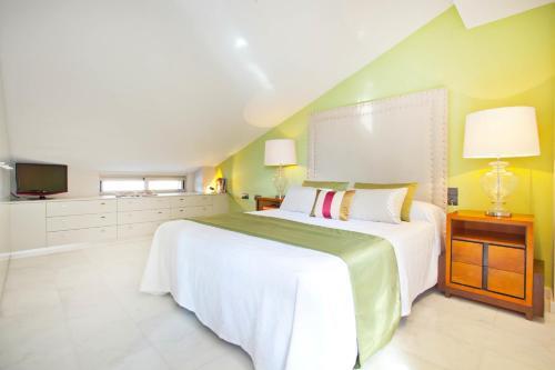 Spain Select Micalet Apartments