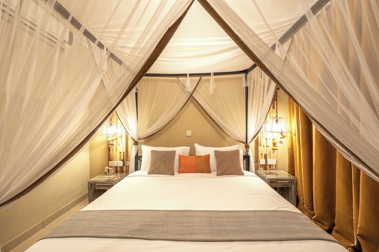 Hotel Dolphin Suites