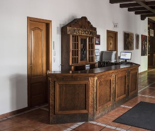 Albenzaire Hotel Asador