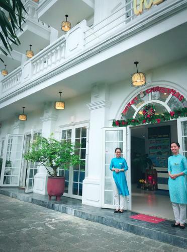 Golden Dragon Hotel