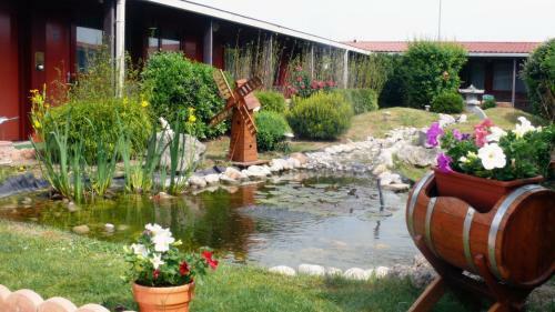 Hotel Les Jardins D'ep�ne