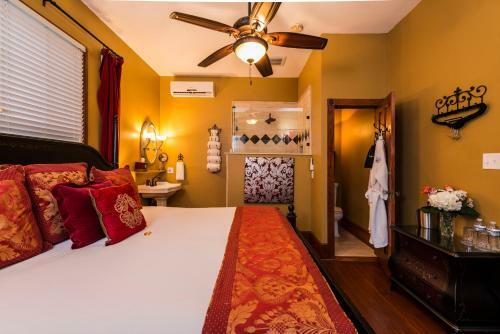 Carriage Way Bed & Breakfast