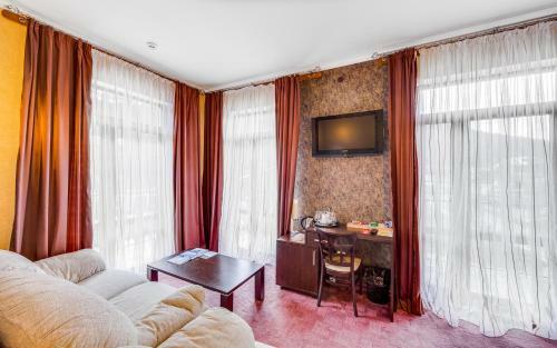 Shelter Hotel