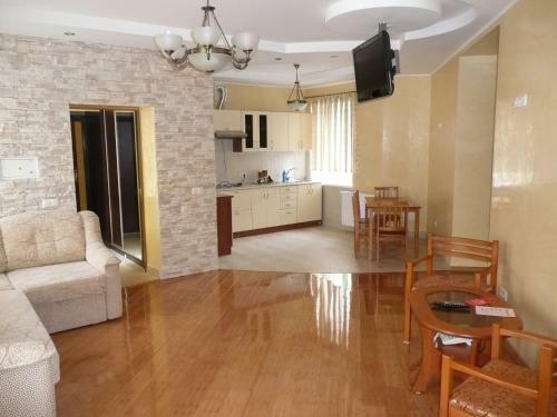 Hotel Tsvit Paporoti
