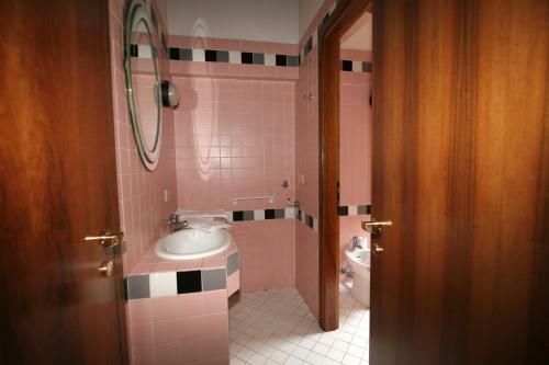 Hostal Cornarorooms