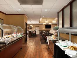 Ramada Burlington Hotel And Conference Center