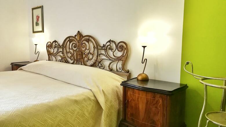 Hostal Esagono Monello