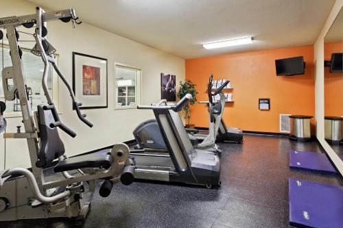 Hotel Country Inn & Suites Peoria North