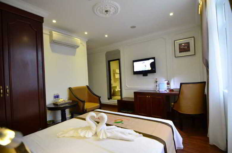 Orange Hotel