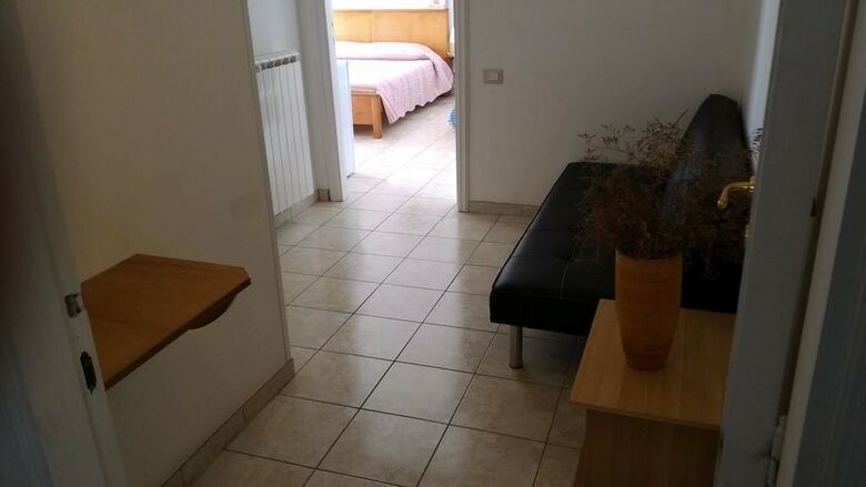 Hostal B&B Gelsimori