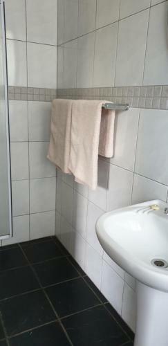 Hostal Laughing Waters Guest House
