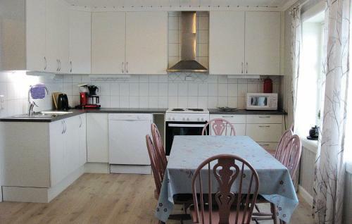 Holiday Home Naustdal Helle