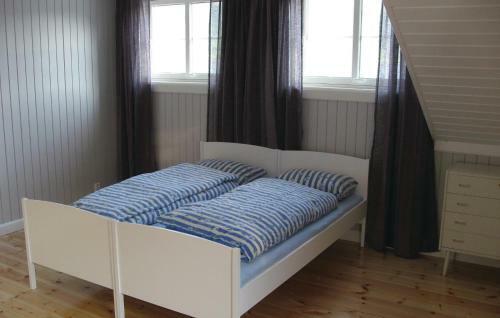 Holiday Home Naustdal Helle