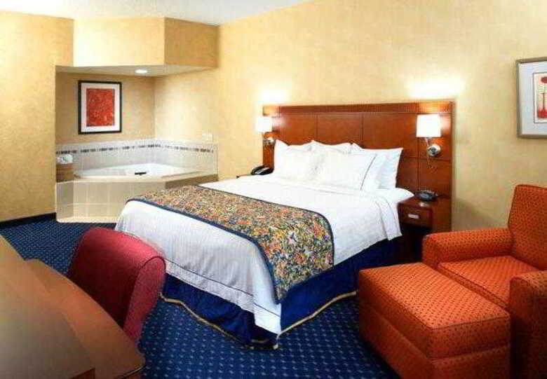 Hotel Courtyard By Marriott Akron Stow