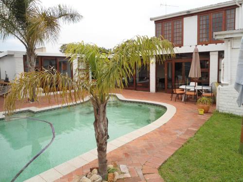 Hostal Egmont Guest House