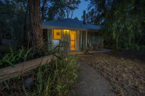 Hostal Kalimna Woods Cottages