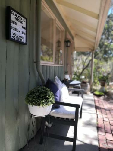 Hostal Kalimna Woods Cottages