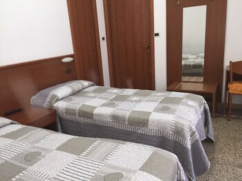 Hotel Lora