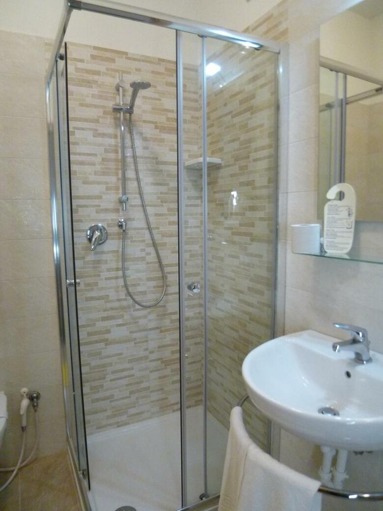 Hotel Trovatore