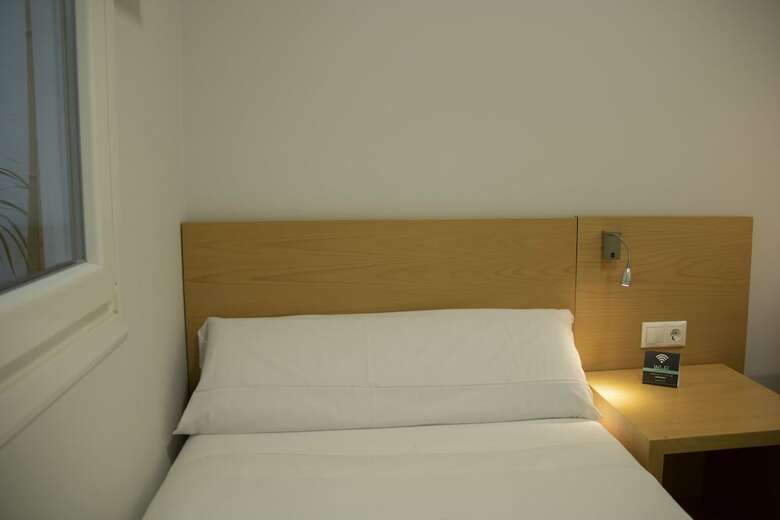 Hostal Alda Albor�n Rooms