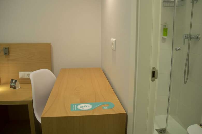 Hostal Alda Albor�n Rooms