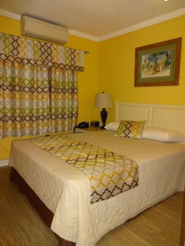 Coblentz Inn Boutique Hotel