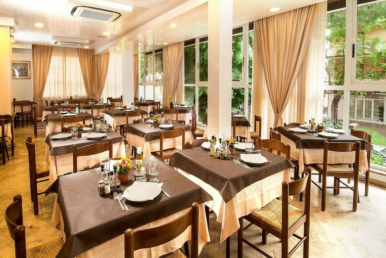 Mon Hotel