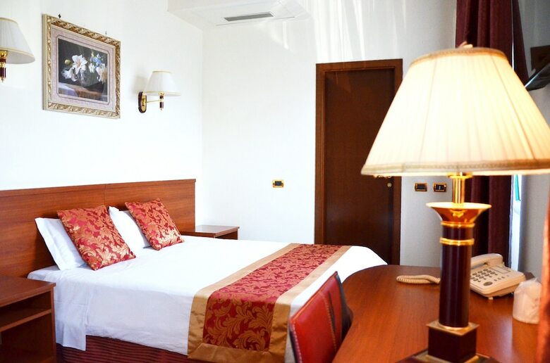 Geo Hotel