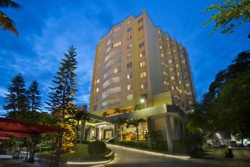Tung Shing Halong Pearl Hotel